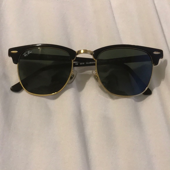 ray ban clubmaster gold trim